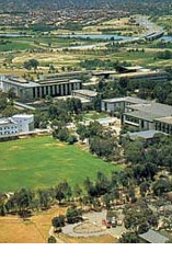 キャンベラ大学